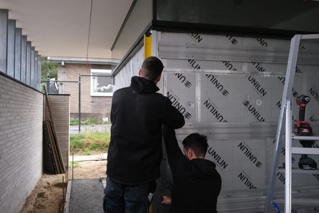 Montage Backforce hoek muur