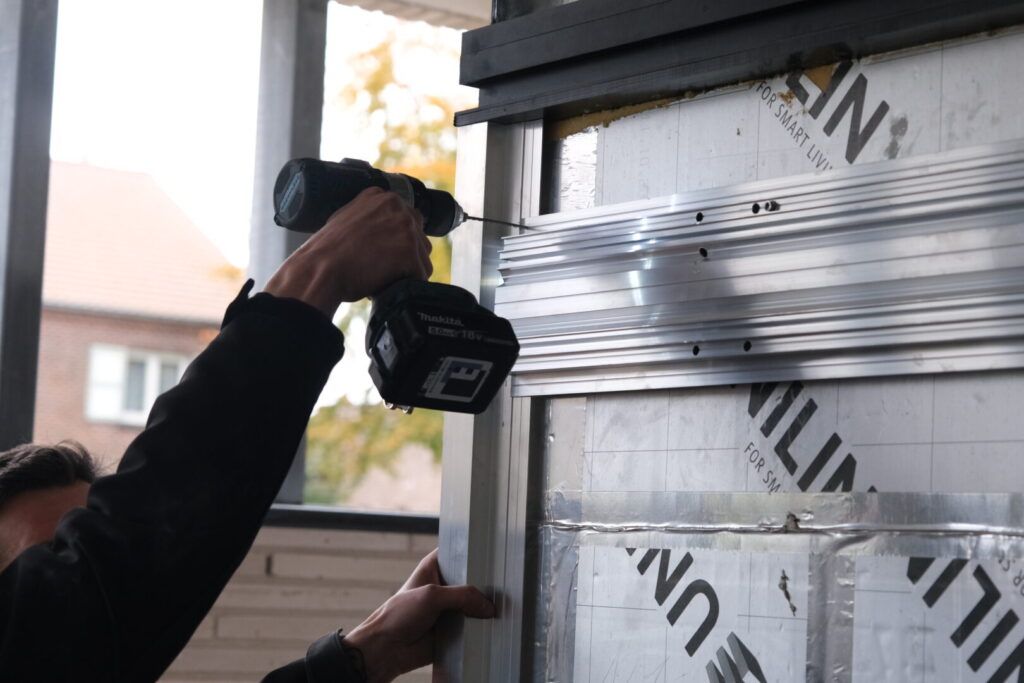 Montage backforce met facafix schroeven
